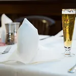 Rosen-hotel Otel