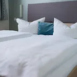 Rosen-hotel Otel