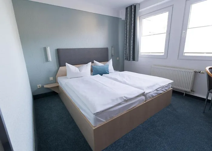 Rosen-hotel 3* Sangerhausen